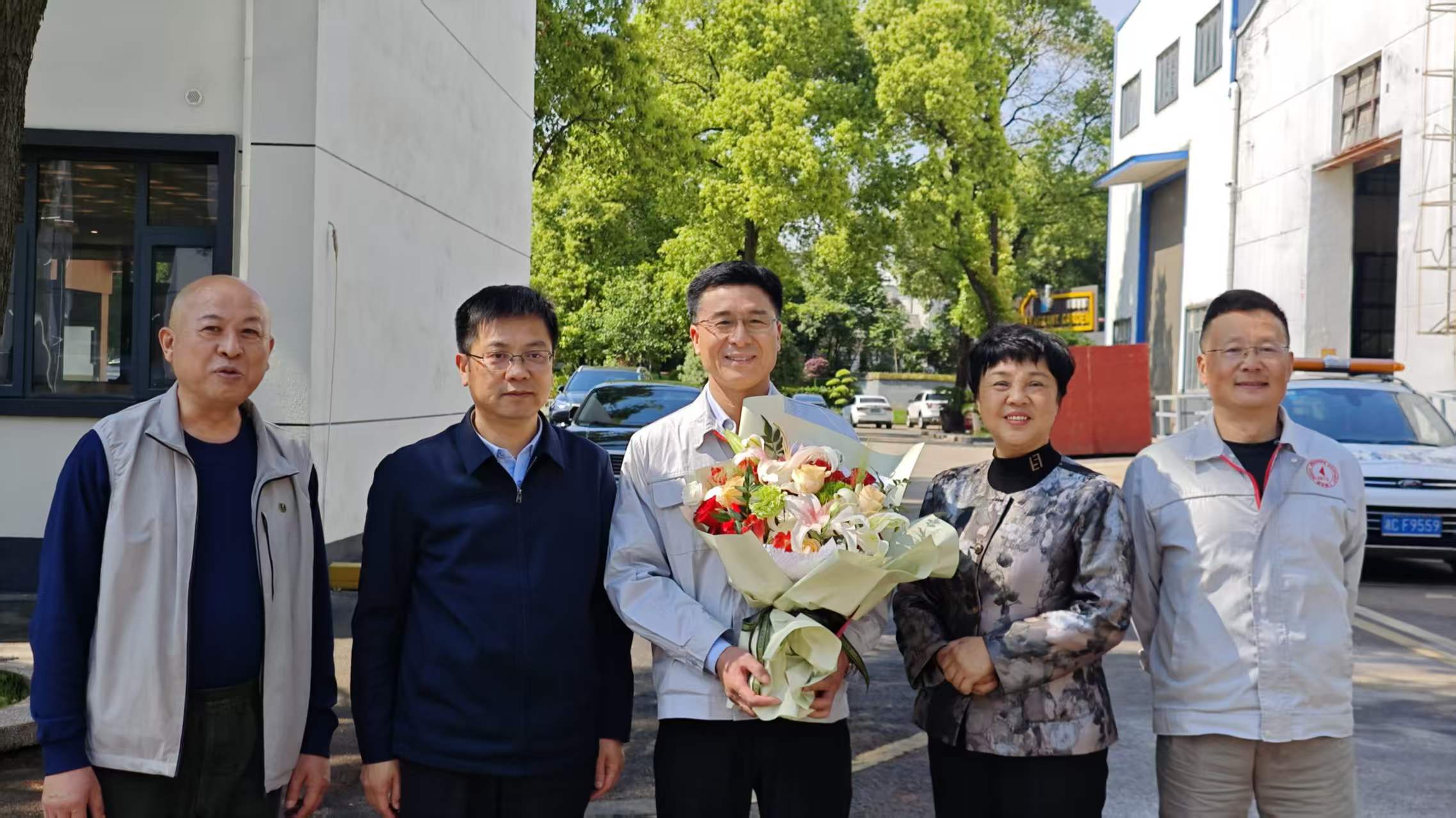 雨湖区区委书记陈小平一行走访华体会网页版页面登录_华体会(中国)
公司
